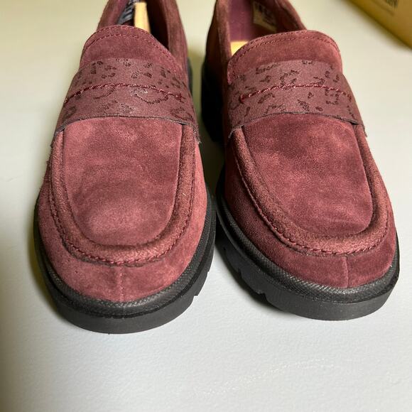 Clarks Women's Calla Easy Burgundy Suede Leather Slip-On Loafer 5.5 M NIB - Picture 4 of 10